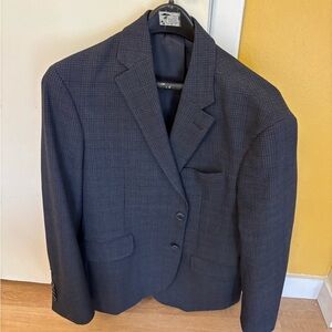 Classic Men's Navy Textured Blazer